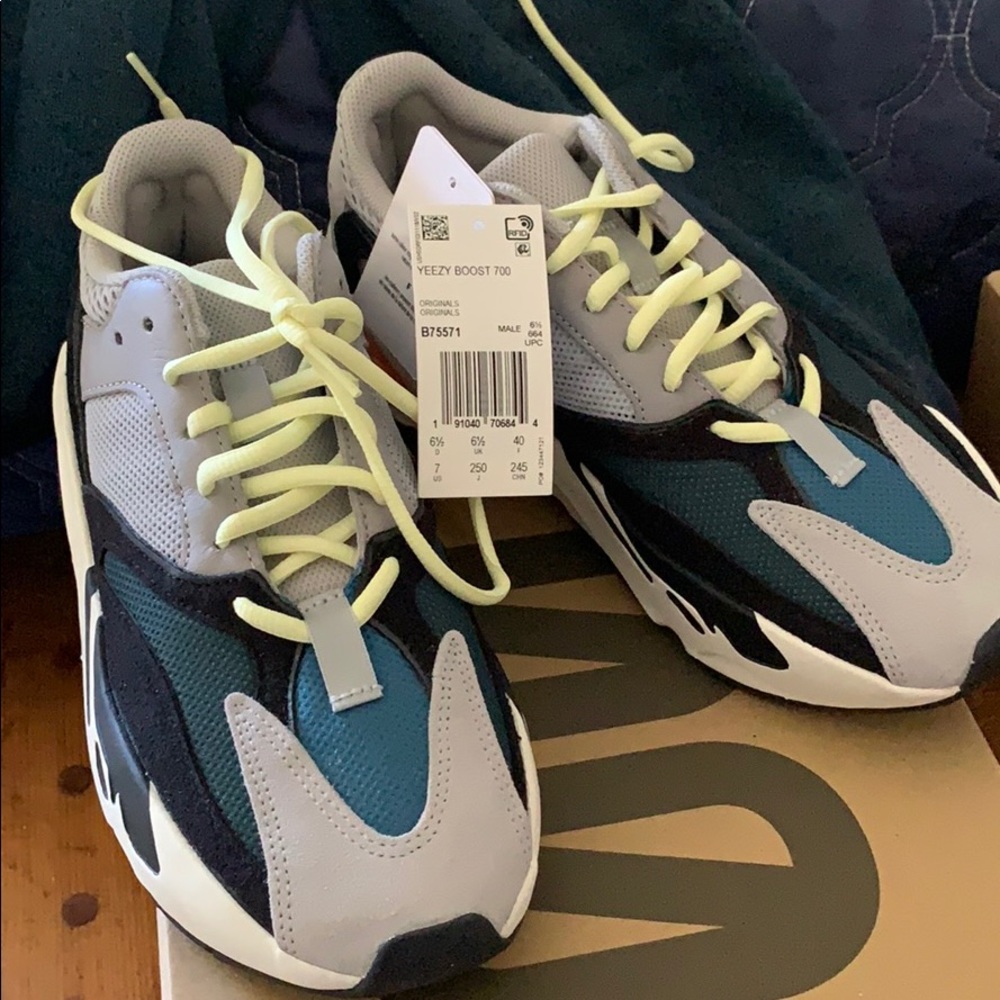 Yeezy 750 Wave Runners